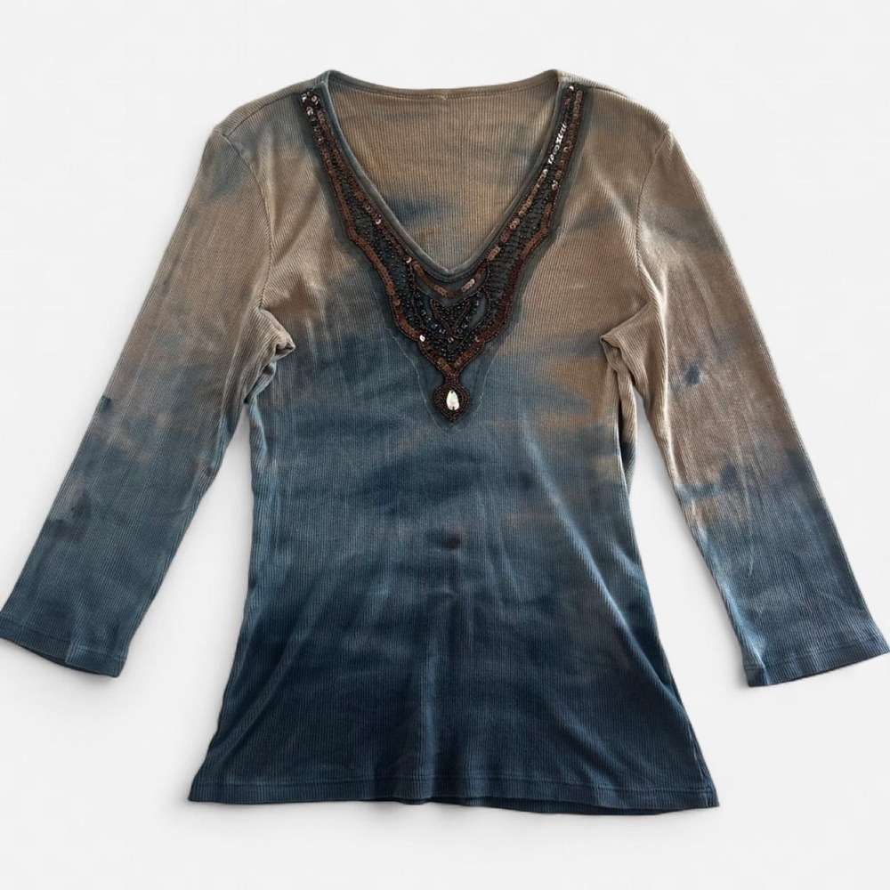 Boho Tie Dye Beaded V-Neck Ribbed Top Blue Tan 3/4 Sleeve Sequin Embellished